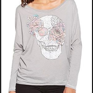 NWT Chaser Floral Skull Long Sleeve Shirt Women’s Size Medium
